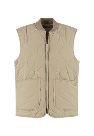 Gilet imbottito beige con colletto rotondo, zip frontale e due grandi tasche anteriori, caratterizzato da un motivo ondulato e un tessuto testurizzato.