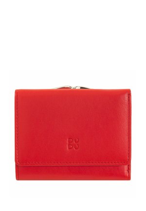 Portefeuille compact en cuir rouge avec logo "DUDU" en relief et fermeture à clip métallique argenté sur le dessus.