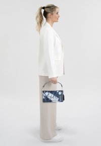 COACH TIE-DYE PRINT TABBY - Kézitáska - lh/midnight navy