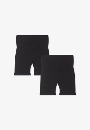 Czarne prążkowane szorty z wysokim stanem, o gładkiej fakturze i wycięciami na nogawkach. Zestaw zawiera dwie pary.