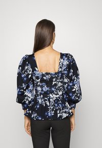 MARCIANO BY GUESS ALEXIS PRINTED - Blusa - petal pose indigo