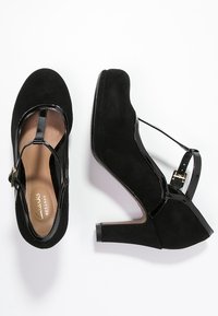 Clarks Pumps - black