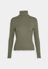 Camisola de gola alta em verde-oliva com nervuras e mangas longas, apresentando uma bainha em bico e tecido texturizado.