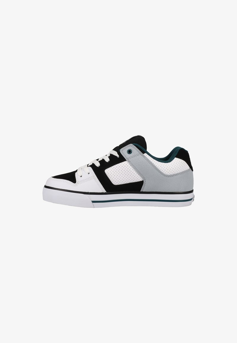 Fekete-fehér sneaker szürke akcentusokkal. Elegáns dizájnnal, texturált panelozással, kerek fűzőkkel és csíkos szélű gumitalppal rendelkezik.