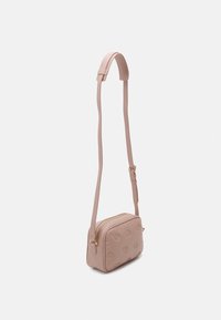 Love Moschino Taška s příčným popruhem - pink