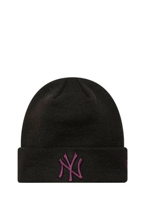 Berretto in maglia nero con risvolto e logo "NY" ricamato in viola sul fronte. Texture liscia e forma della parte superiore arrotondata.