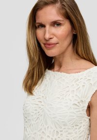 s.Oliver BLACK LABEL Etui-jurk - creme