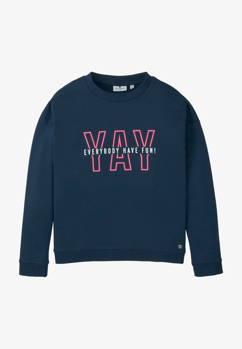 Sudadera azul marino de manga larga, con puños acanalados y cuello redondo. Presenta un texto en neón rosa y blanco: "¡SÍ, TODO EL MUNDO DIVIÉRTETE!"