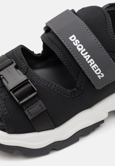 Dsquared2 UNISEX - Vaellussandaalit - black/white