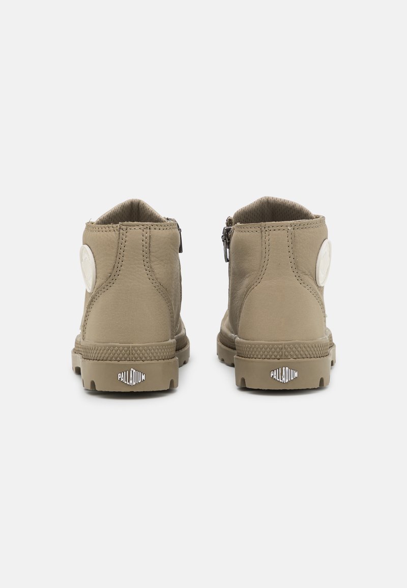 Kinder Booties | Palladium PAMPA MID ZIP Schnürstiefelette dune/hellgrau - PD24129 Kinder Booties | Palladium PAMPA MID ZIP Schnürstiefelette dune/hellgrau - PD24129