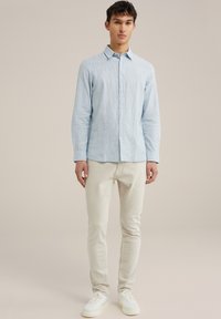 WE Fashion BLUE RIDGE - Traperice uskog kroja - beige
