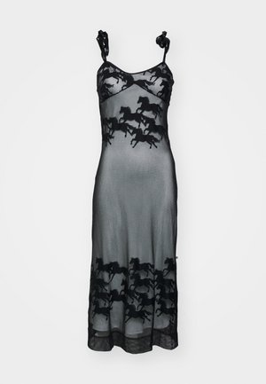 Abito nero a vita bassa realizzato in rete trasparente, con un motivo ripetuto di cavalli al galoppo. Presenta spalline sottili con dettagli annodati sulle spalle.