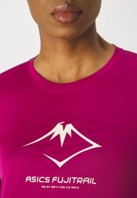 ASICS FUJITRAIL LOGO TOP - Top dugih rukava - blackberry/birch