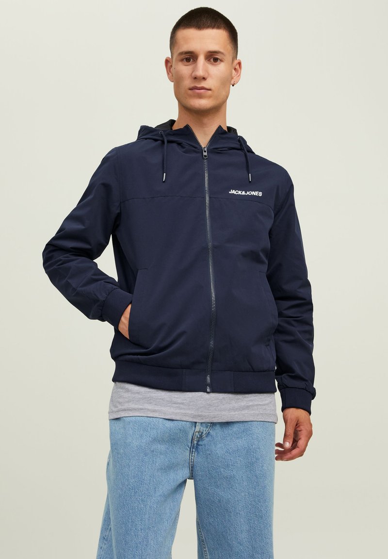 Jack & Jones JJERUSH HOOD - Sportinė striukė - navy