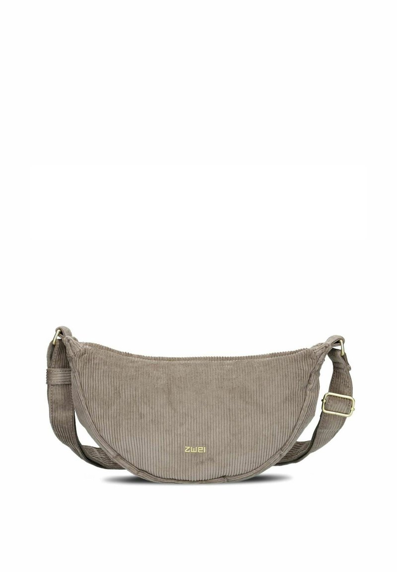 Bolso de hombro de pana en taupe claro con forma curvada, correa ajustable y un detalle del logo en dorado. Superficie texturizada con cierre de cremallera.