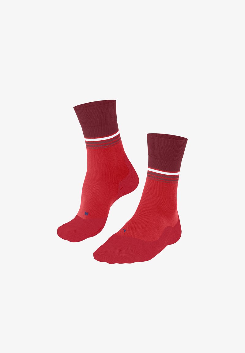 Coppia di calzini sportivi rossi con risvolti color mogano e strisce bianche e rosso scuro vicino alla parte superiore, etichettati sinistro e destro.