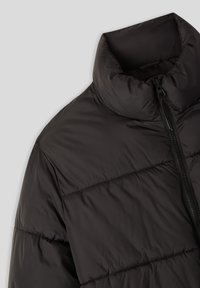 Non selezionato, nero