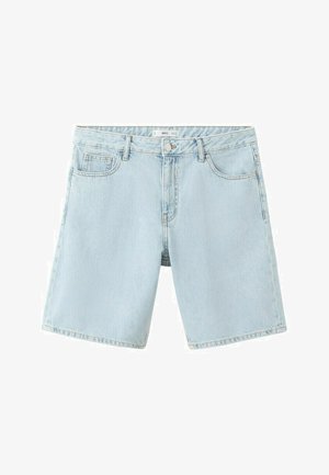 Hellblaue Jeansshorts mit vorderer Knopfleiste und Reißverschluss, Gürtelschlaufen sowie Vorder- und Münztaschen, vor weißem Hintergrund präsentiert.