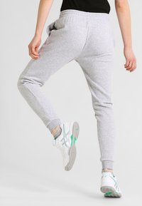Lacoste Sport Träningsbyxor - light grey