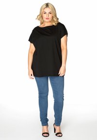 YOEK T-shirts basic - black