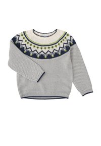 Pull en tricot gris avec un empiècement à motif comprenant des accents bleu marine, blanc et vert. Manches et bas côtelés en bleu marine.