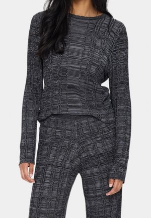Sweter