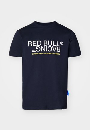 Camiseta de algodón azul marino de manga corta, con el texto "RED BULL RACING" en blanco y amarillo, y una etiqueta azul en el lateral.