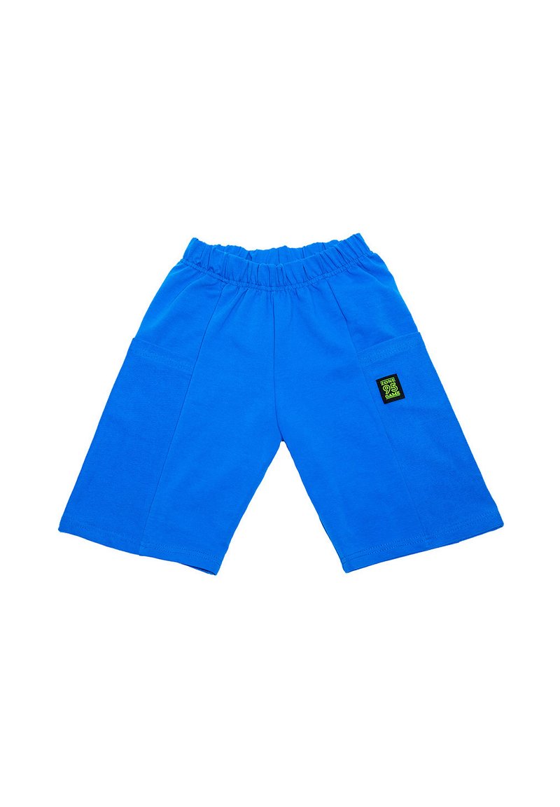 Niebieskie bawełniane szorty z elastycznym pasem, bocznymi kieszeniami oraz małą zieloną metką z logo na dolnej lewej stronie.
