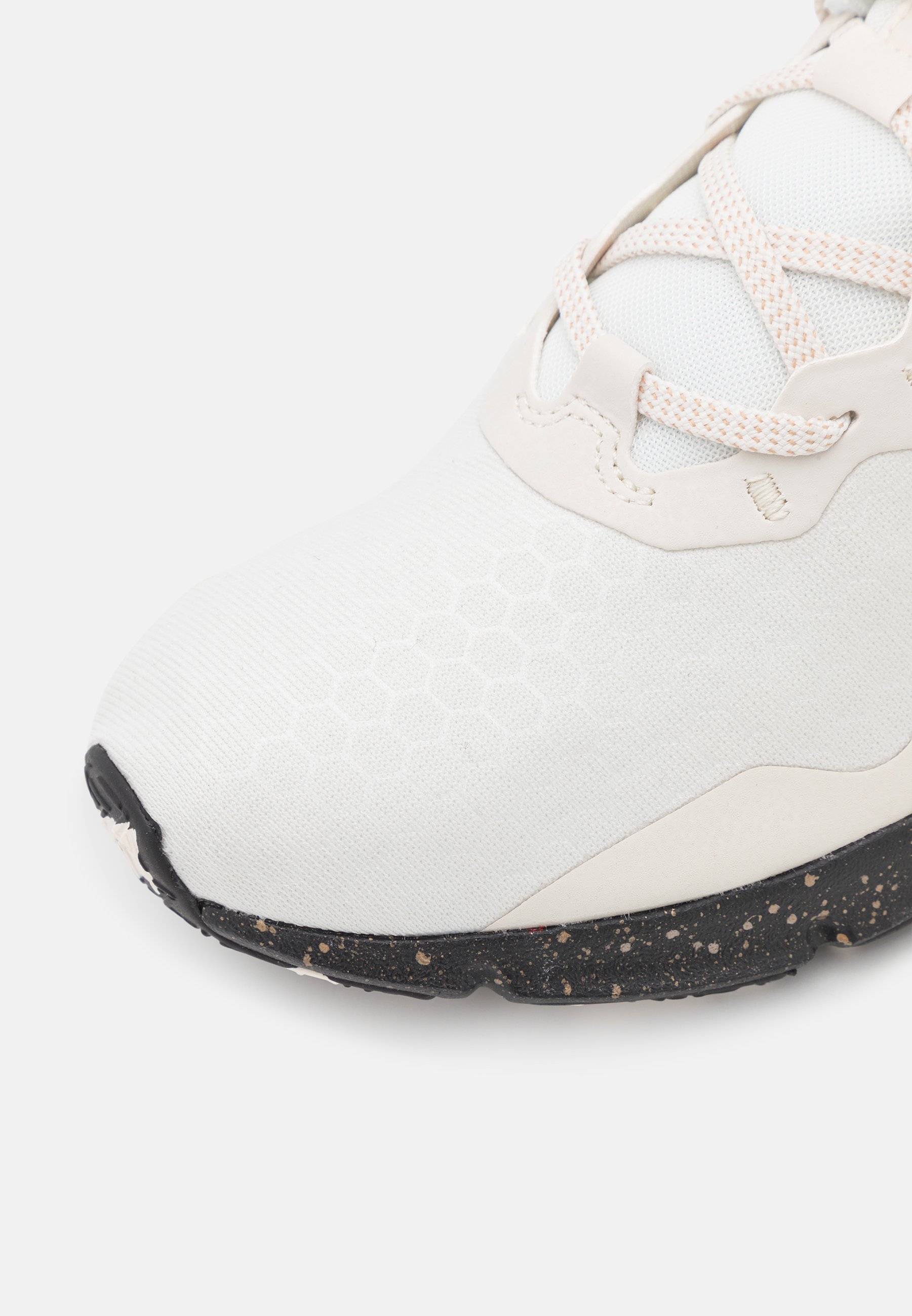 Nike Performance LEGEND ESSENTIAL 2 PRM - Training shoe -  sail/black/metallic coppercoin/off-white - Zalando.co.uk