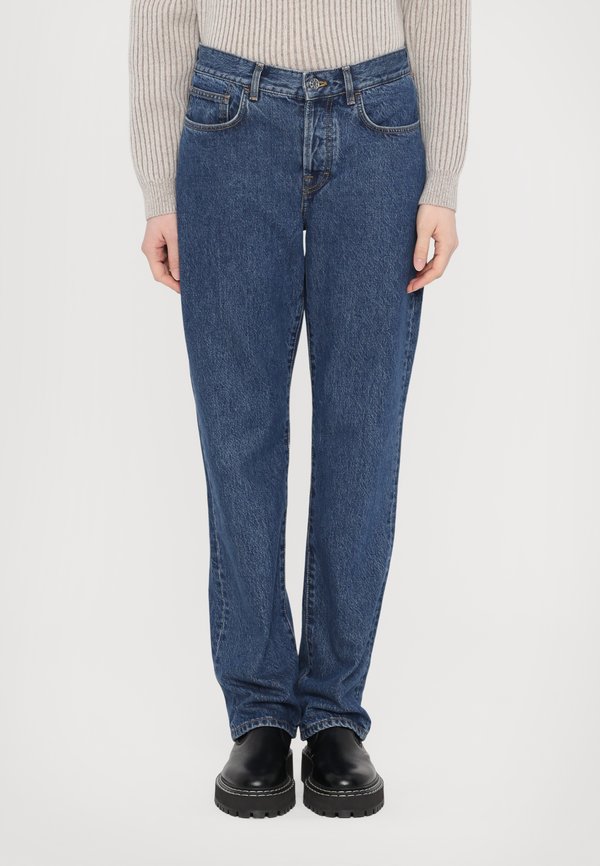 BOYFRIEND  - Relaxed fit jeans - washed mid