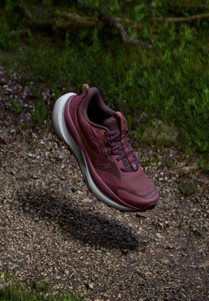 XODUS ULTRA 4 - Trail running shoes - terra/wine