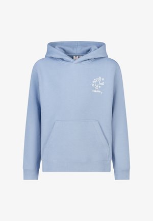 Lichtblauwe capuchonsweatshirt met voorzak en kleine witte danser als afbeelding met handtekening op de linkerborst.