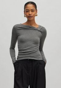 EDITED KARTER - Longsleeve - grau