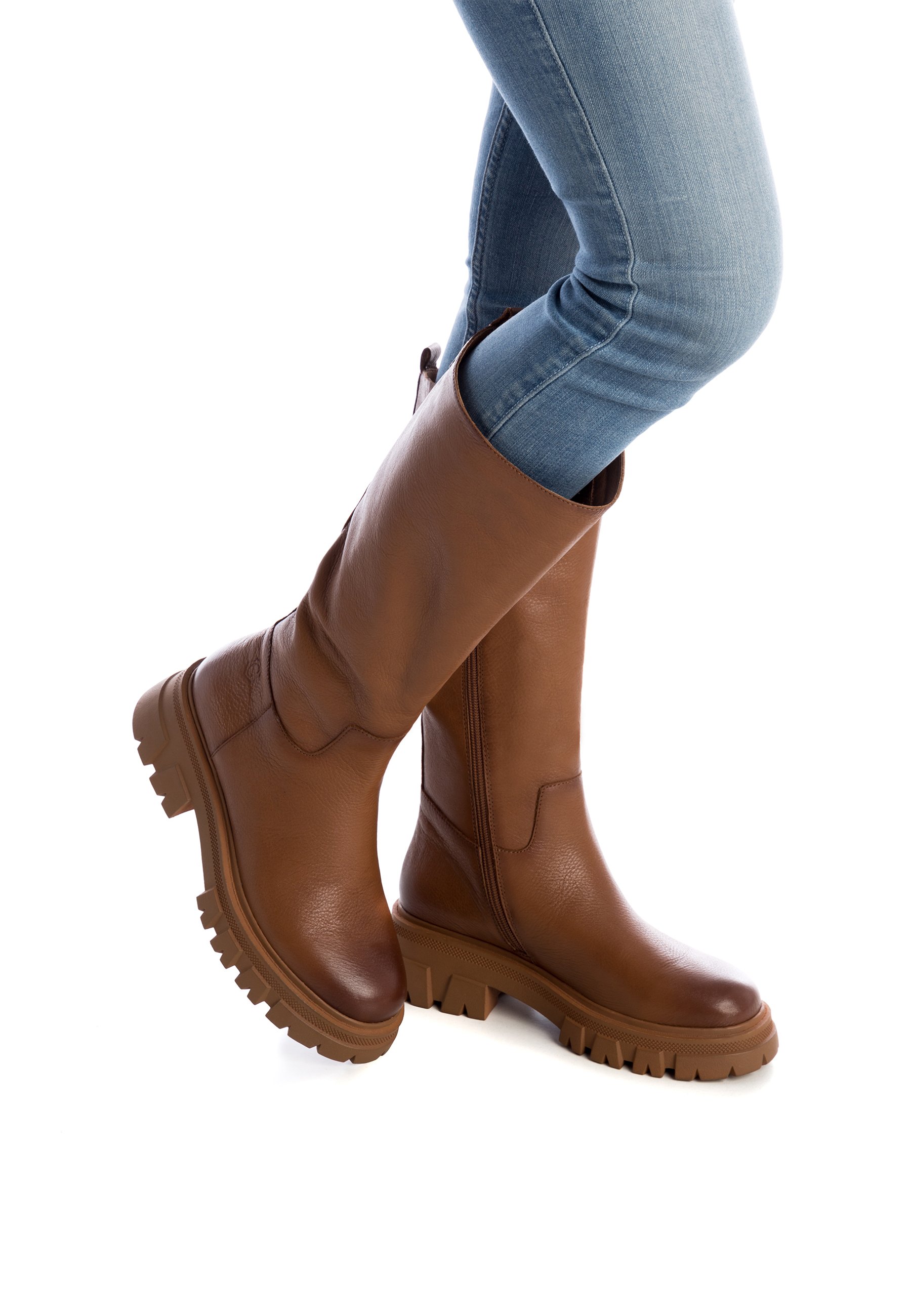 Bota Cuero Carmela Camel Exotica - Compra Ahora | Dafiti Chile