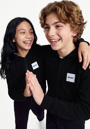 BOSS Kidswear, KID TEEN HOODED CARDIGAN UNISEX - Sweatjacke - black