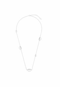 Zilveren ketting met een dunne schakel en vijf ovale hangers in verschillende groottes. Gladde textuur met een gepolijste afwerking.