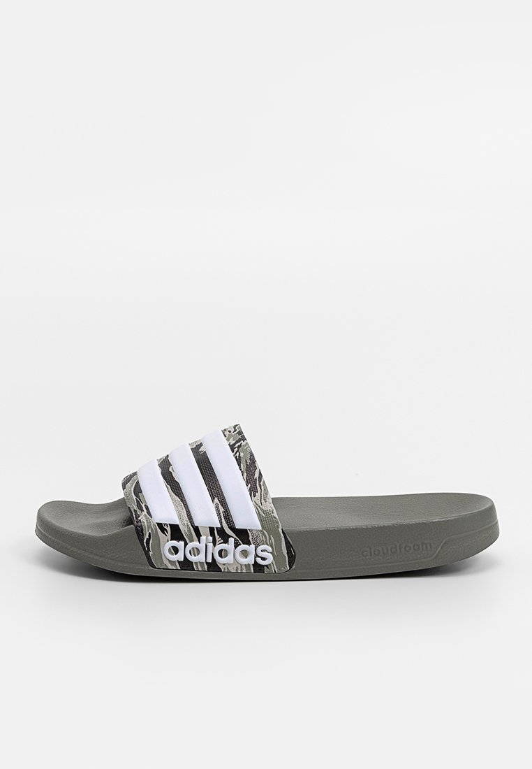 adidas Originals Sandales de bain kaki