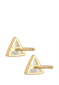 Boucles d'oreilles triangulaires en ton or avec des incrustations de pierres transparentes, marquées '925', présentent un design épuré et une finition lisse, mettant en valeur des formes géométriques.