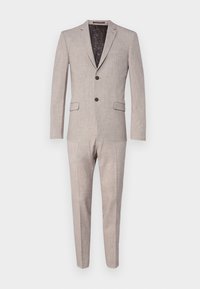 Fato cinza claro com lapela recortada, dois botões e bolsos com aba. Tecido texturizado com forro interior estampado. Estilo slim-fit.