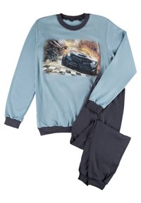 Jasnoniebieska bluza z nadrukiem wyścigowego samochodu, w połączeniu z ciemnoszarymi spodniami. Oba elementy mają elastyczne mankiety i gładką teksturę.