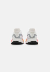 adidas Performance RUNFALCON - Zapatillas running asfalto - footwear white/aurora metallic/core black