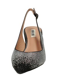 Scarpa slingback nera e argento con punta affusolata e superficie testurizzata, caratterizzata da embellishments scintillanti e un sottopiede color tan.