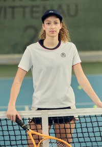 Lacoste Sport - HERITAGE - Sports T-shirt - flour/navy blue Thumbnail Image 1