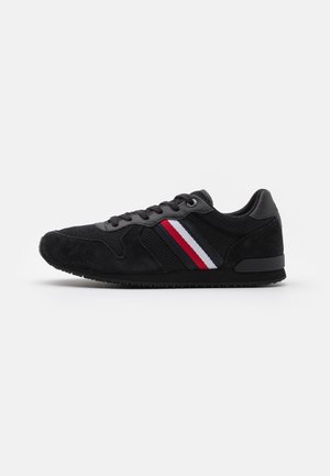 ICONIC MATERIAL MIX RUNNER - Sneakers basse - black