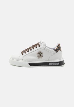 Roberto Cavalli NOVAK LOGO - Baskets basses - white
