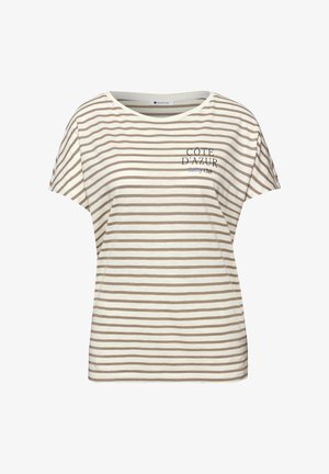 T-shirt blanc à manches courtes avec des rayures horizontales beiges et le texte "Côte d'Azur Sailing Club" sur le haut à gauche de la poitrine.