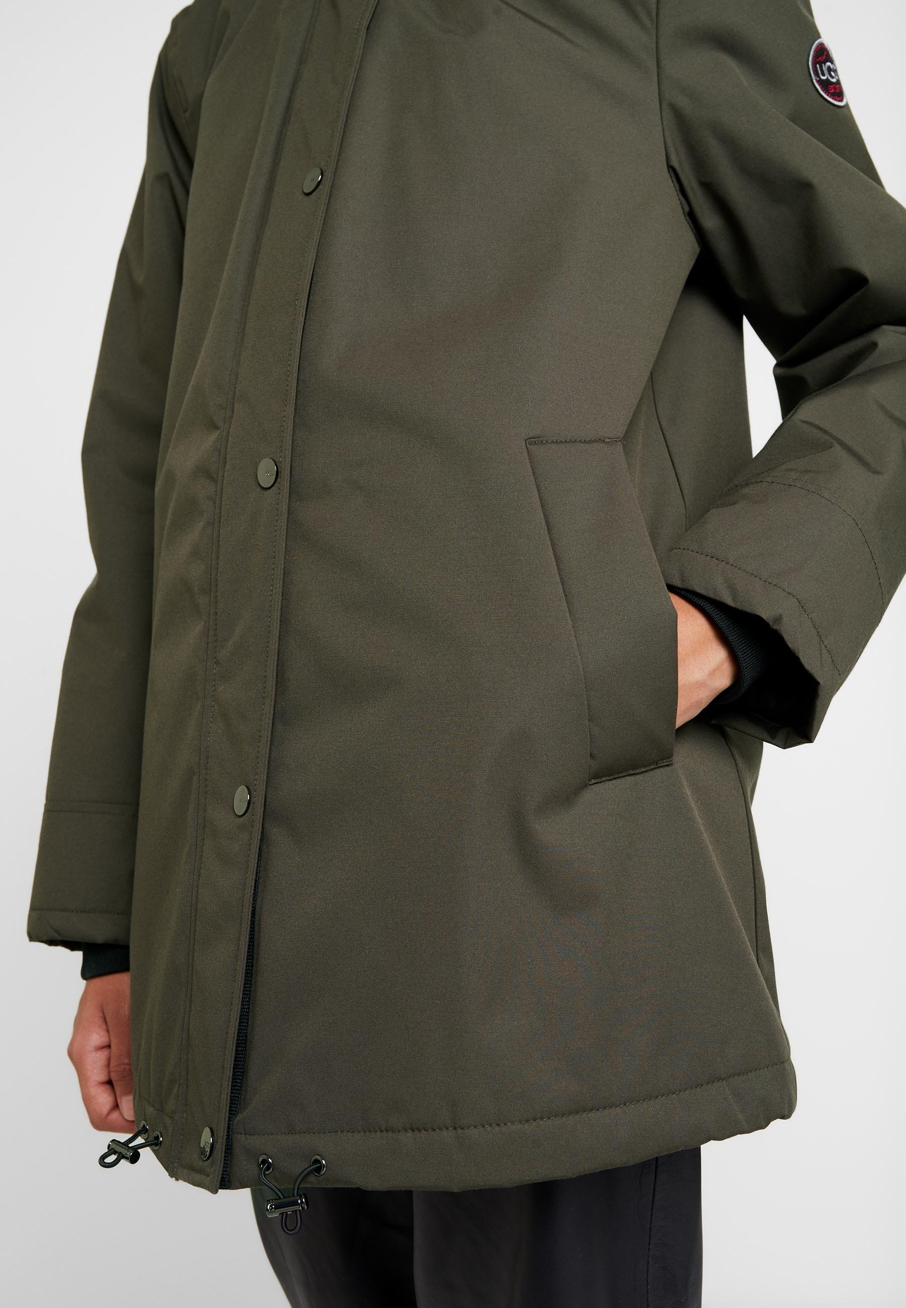 UGG BERNICE Manteau classique olivekaki ZALANDO.FR UGG BERNICE Manteau classique olivekaki ZALANDO.FR