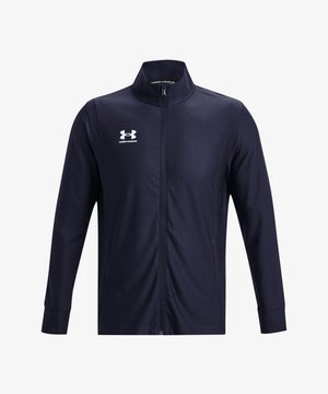 Mørkeblå zip-up jakke lavet af glat, let stof med højt krave, lange ærmer og hvidt logo på øverste venstre side.