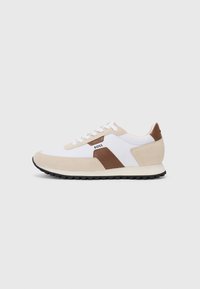 Valitud, open white