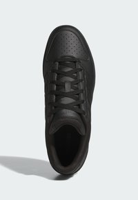 adidas Sportswear CLASSIC  - Basketbalová obuv - core black   core black
